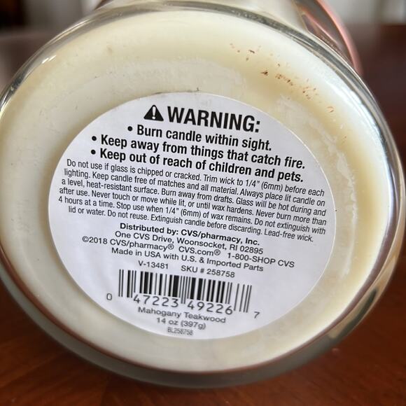 Mahogany Teakwood 3 Wick Soy Candle 14OZ - Picture 4 of 5